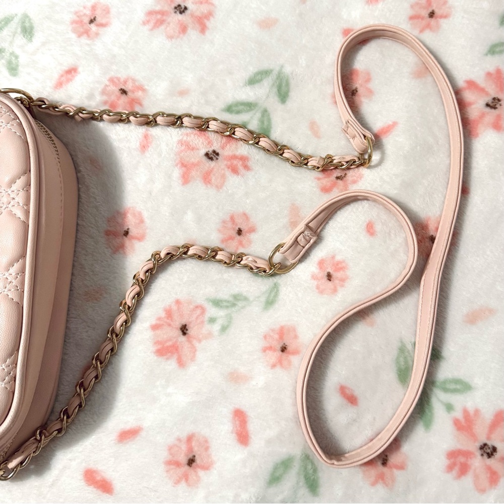 Forever 21 Blush Quilted Crossbody Bag - Picture 5 of 5